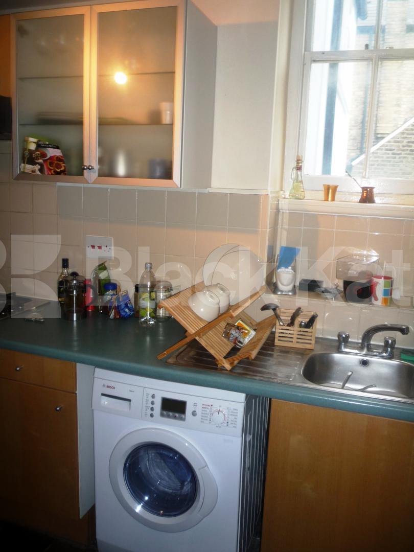 			Lovely 2 bed garden flat moments from the tube, 2 Bedroom, 1 bath, 1 reception Ground Floor Flat			 Eastern Road, East Finchley